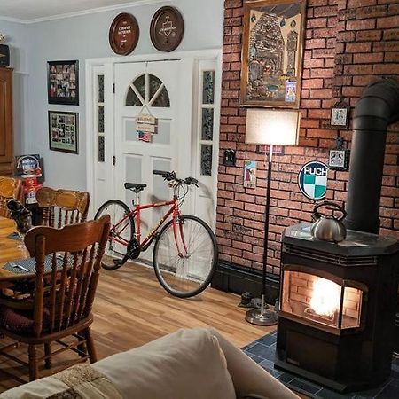 Kountry Living Bed And Breakfast Онеонта Экстерьер фото