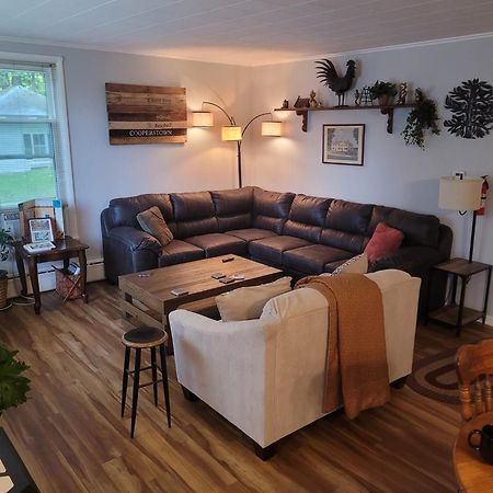 Kountry Living Bed And Breakfast Онеонта Экстерьер фото