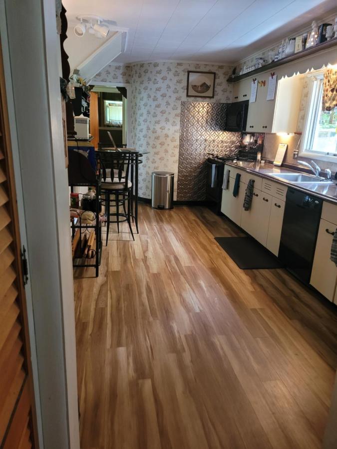 Kountry Living Bed And Breakfast Онеонта Экстерьер фото