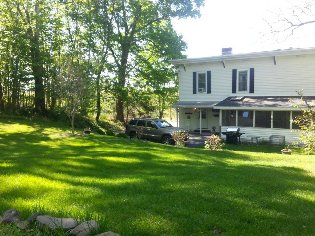 Kountry Living Bed And Breakfast Онеонта Экстерьер фото