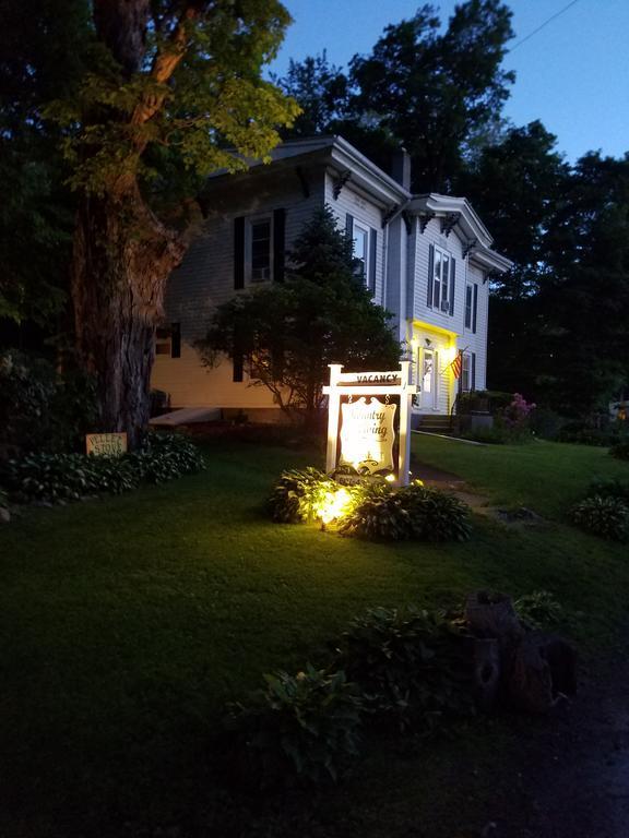 Kountry Living Bed And Breakfast Онеонта Экстерьер фото