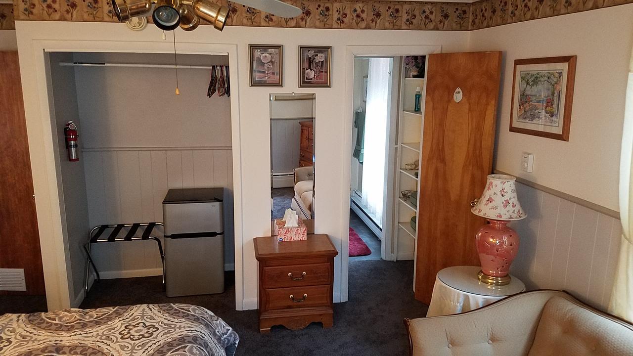 Kountry Living Bed And Breakfast Онеонта Экстерьер фото